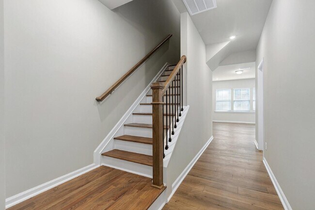 Building Photo - 2226 Seacoast Ave