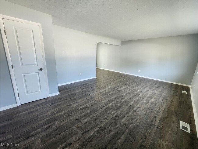 Foto del edificio - 292 Parkway Dr