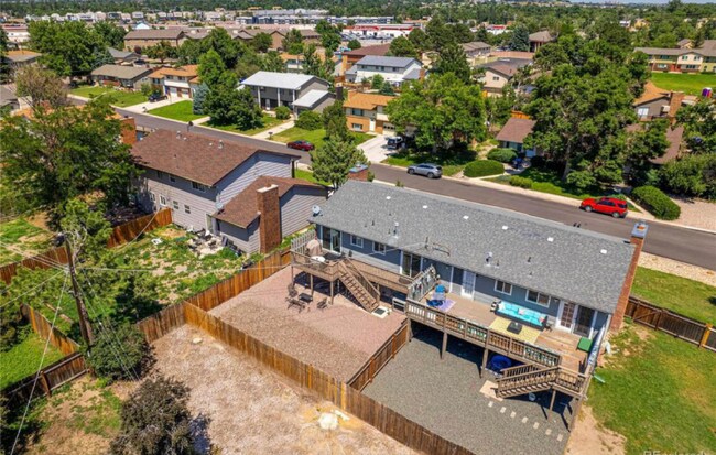 Building Photo - 6714-6716 Hampton Dr