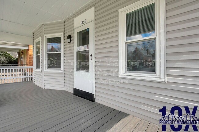 Foto del edificio - 1652 Summit St