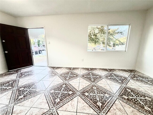 Foto del edificio - 890 4th St