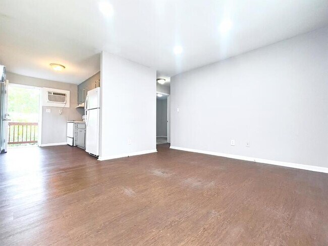 Building Photo - 4125 Sunset Ave
