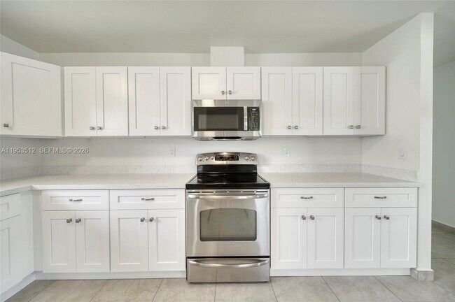 Foto del edificio - 9557 SW 40th Terrace