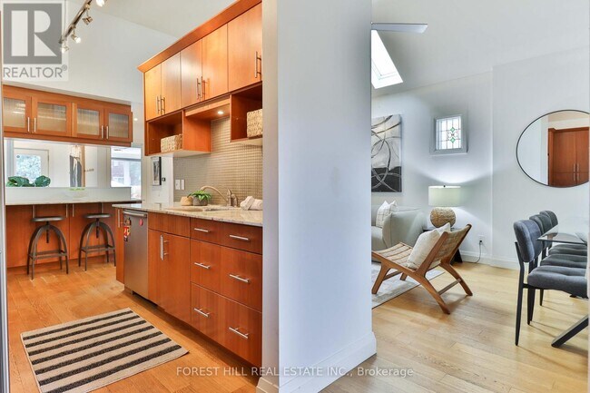 Photo du bâtiment - 22 Whitewood Rd