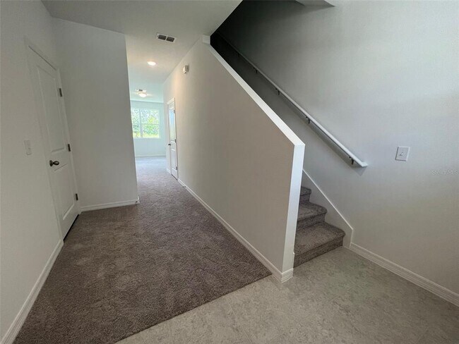 Building Photo - 545 Madison Dr