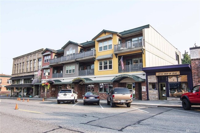 Foto del edificio - Dwntn Snohomish, private balcony, 3 bdrm, ...