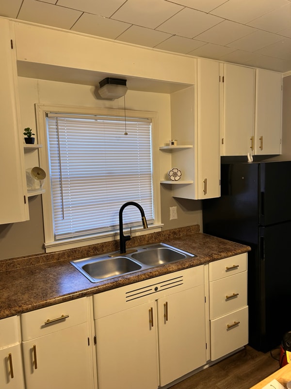 Building Photo - 524 W Strawn Ave