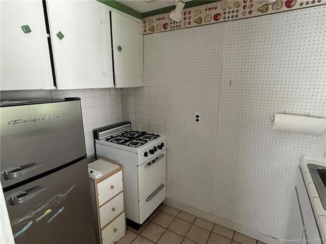 Foto del edificio - 106 E Ridge Rd