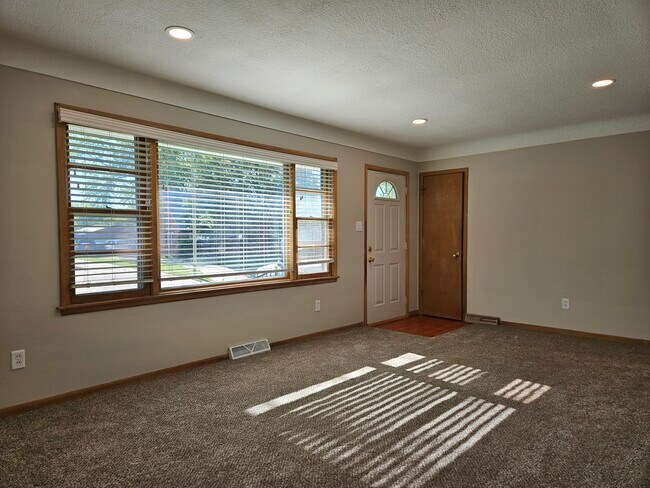 Sala de estar - 413 SW Westlawn Dr
