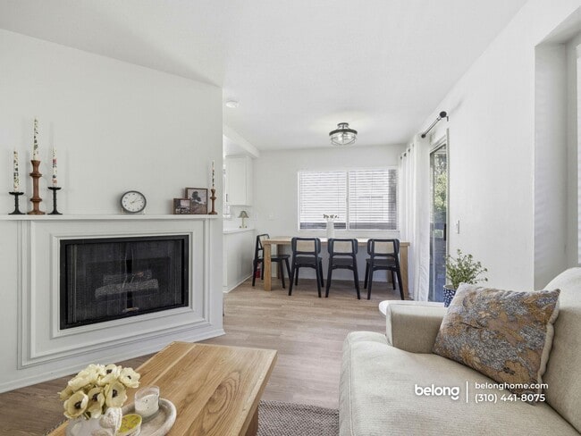 Building Photo - 26914 Flo Ln