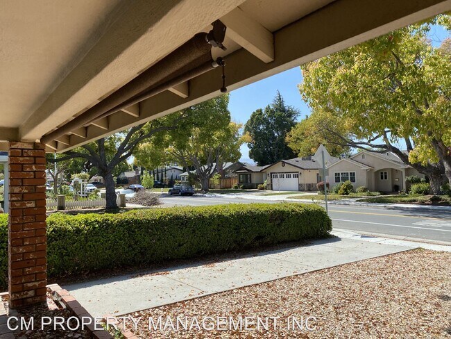 Building Photo - 3 br, 1.5 bath House - 112 Cypress Ave