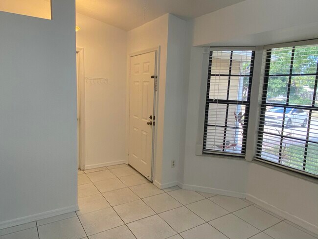 Foto del edificio - 1880 SW Bradway Ln
