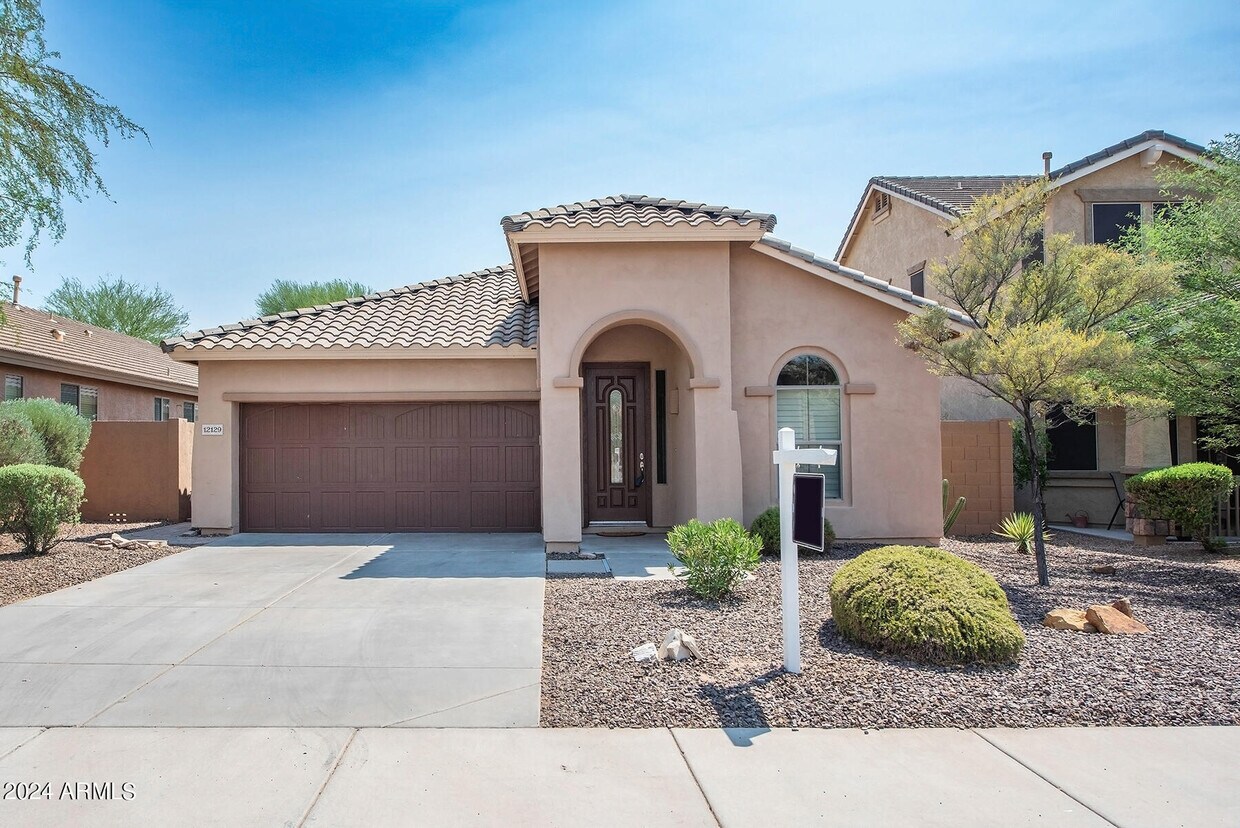 Foto principal - 12129 W Dove Wing Way