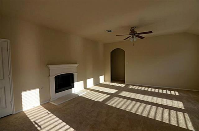 Building Photo - 440 Sandy Ln