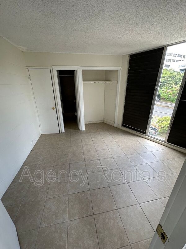 Foto del edificio - 510 Captain Cook Ave