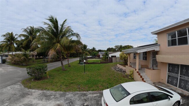 Foto del edificio - 14931 NE 7th Ct