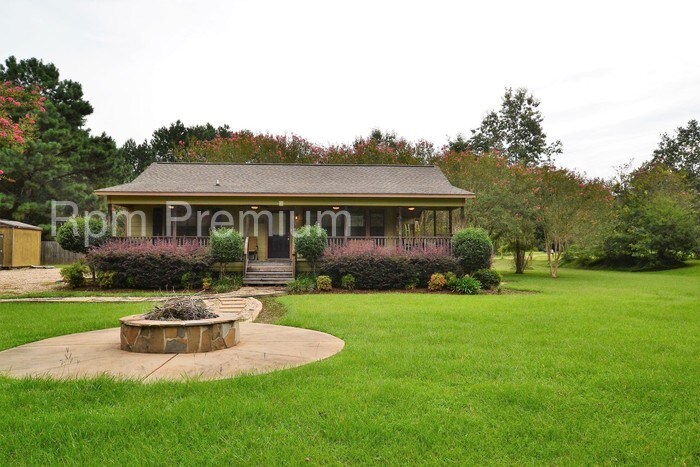 Primary Photo - 10580 Camelot Sq