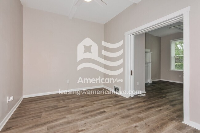 Foto del edificio - 3216 Itaska St