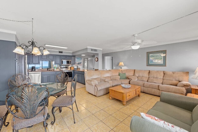 Foto del edificio - 8743 Thomas Dr