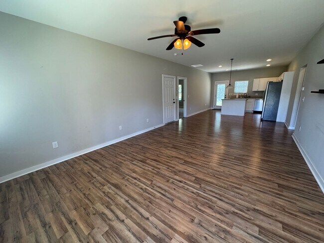 Building Photo - Nice 3/2 House in West Rome- $1,795