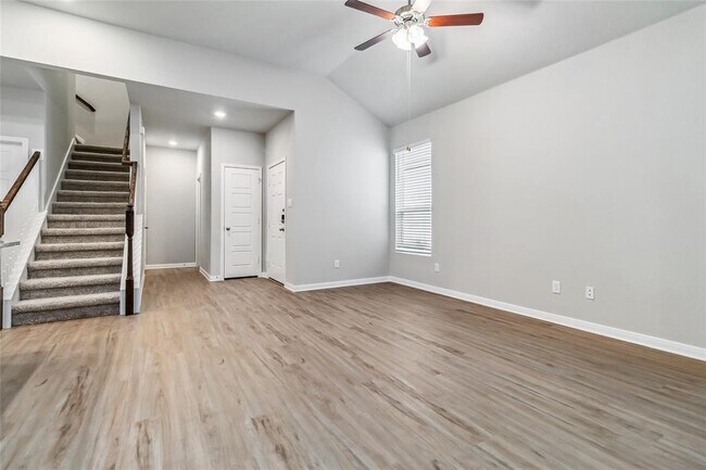 Building Photo - 541 Caymus Dr