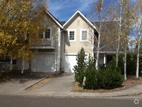 Building Photo - 303 Hacienda Ct