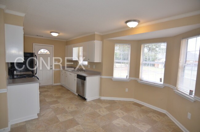 Building Photo - 2025 Bassford Dr