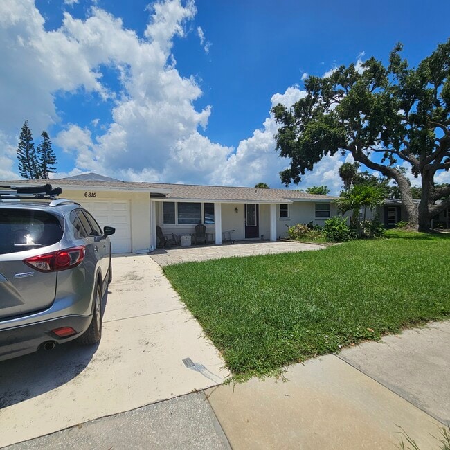 Photo - 6815 Anchor Way House