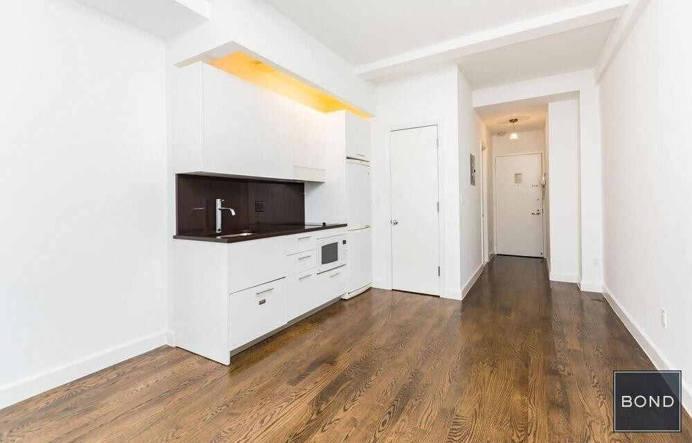 Primary Photo - 212 W 91st St