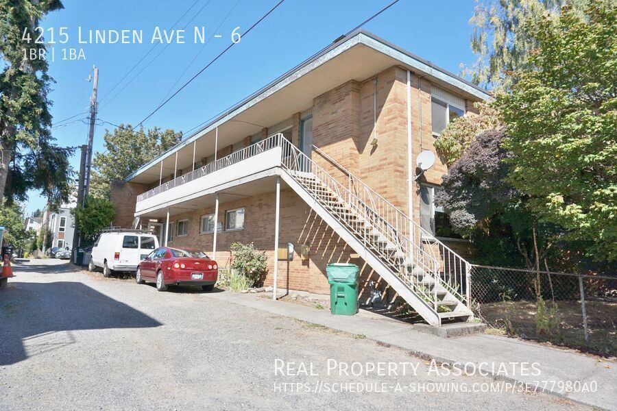 Primary Photo - 4215 Linden Ave N
