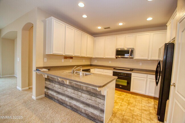Building Photo - 495 Cortono Dr