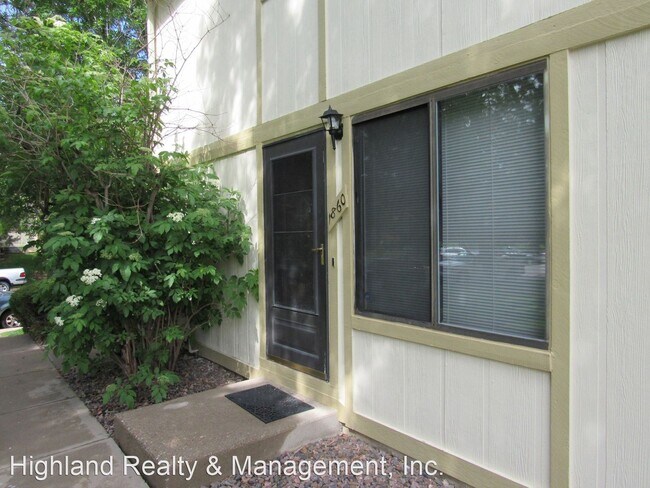Building Photo - 2 br, 1.5 bath House - 1860 w 102nd Ave