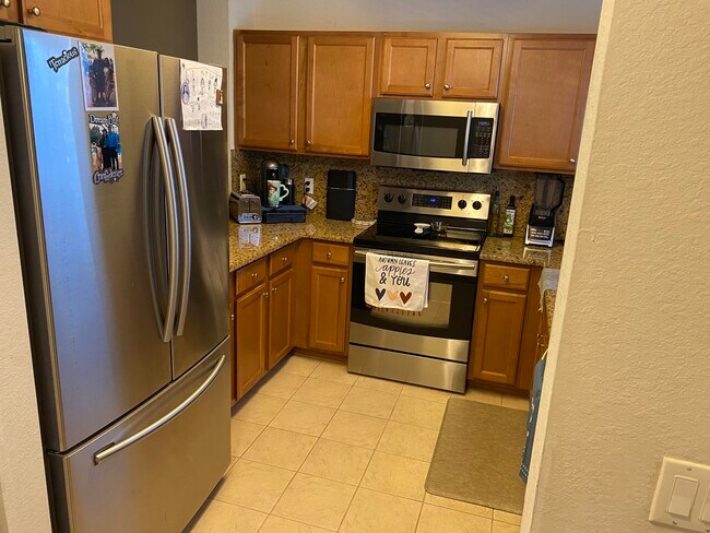 Kitchen - 9059 Gervais Cir