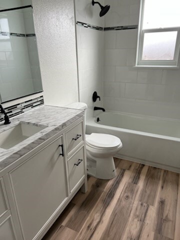 Foto del edificio - 1324 Balsam Ave