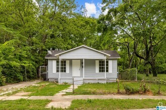 Building Photo - 7213 Naples Ave