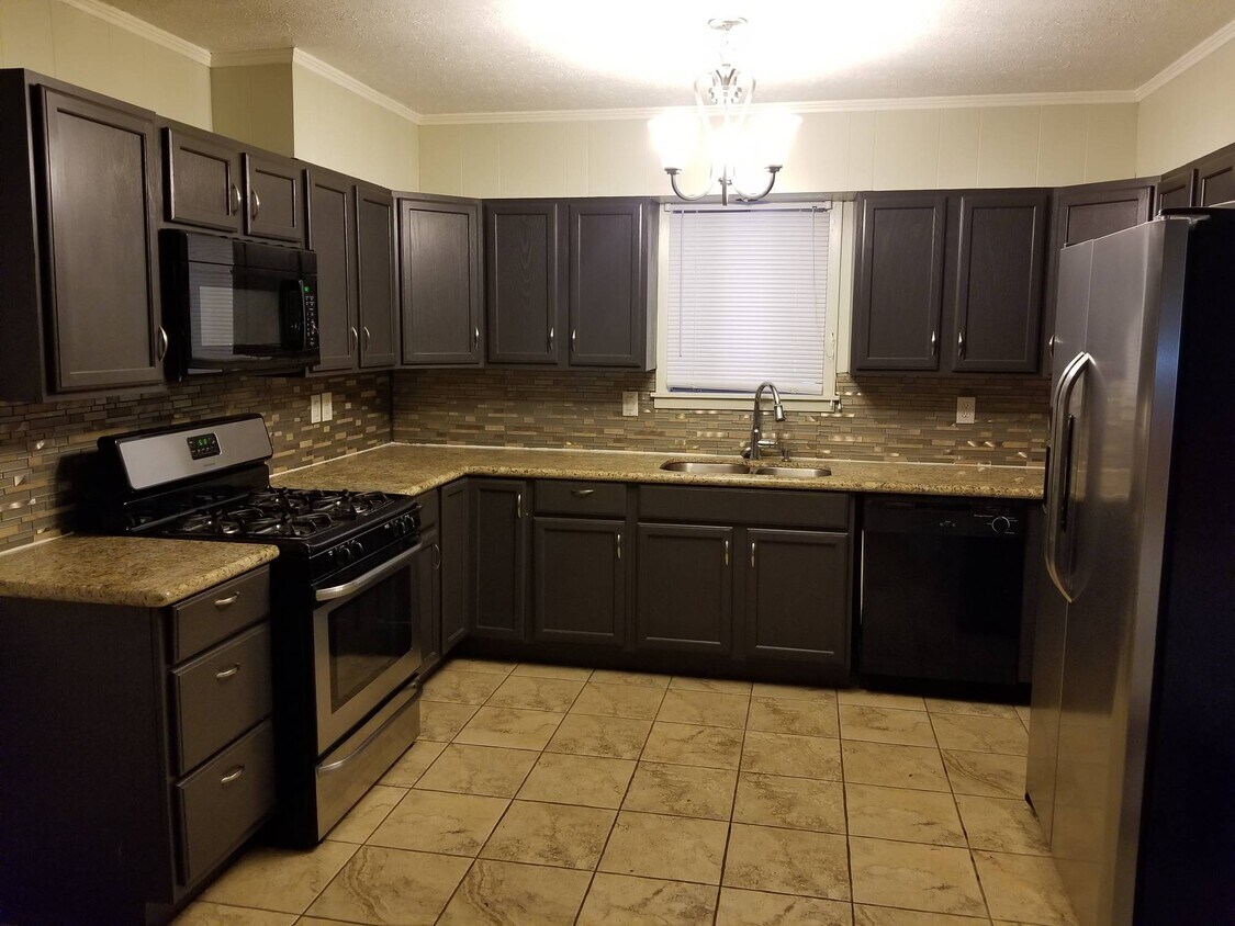 Primary Photo - 226 Allstate Dr