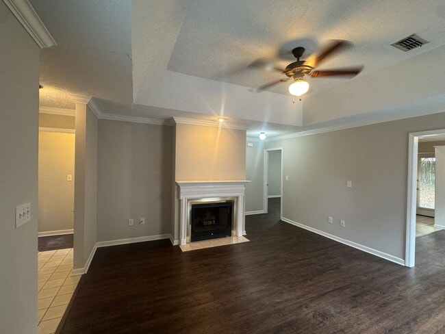 Building Photo - Immaculate East Chase Patio Home
