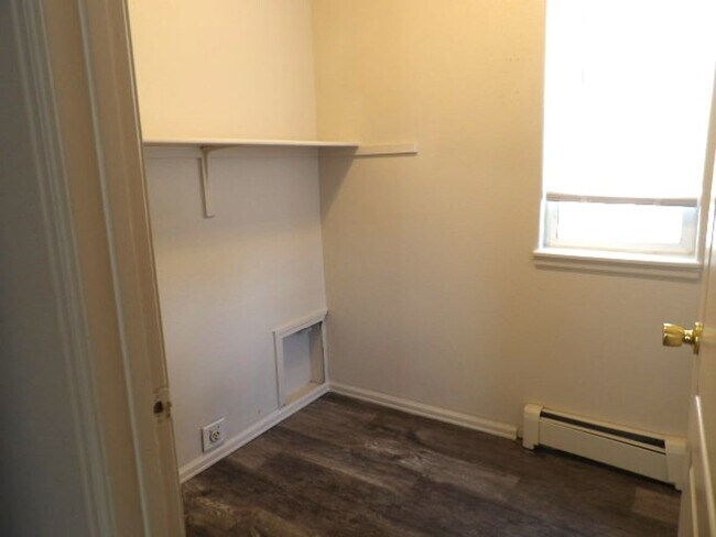 Foto del edificio - 4 bed/2.5 bath Single Family Home