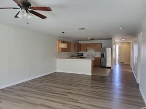 Building Photo - 66700 Crescent Dr
