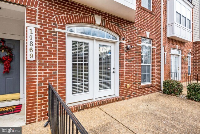 Foto del edificio - 14869 Cloverdale Rd