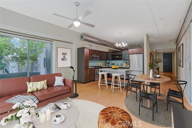 Foto del edificio - 1100 S Hope St