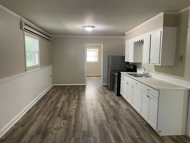 Building Photo - 1392