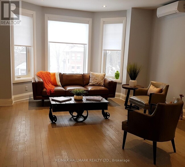 Building Photo - 153 Rusholme Rd