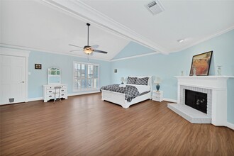 Building Photo - 1802 Potomac Dr