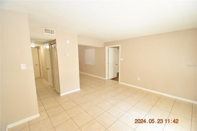 Building Photo - 9496 84th St