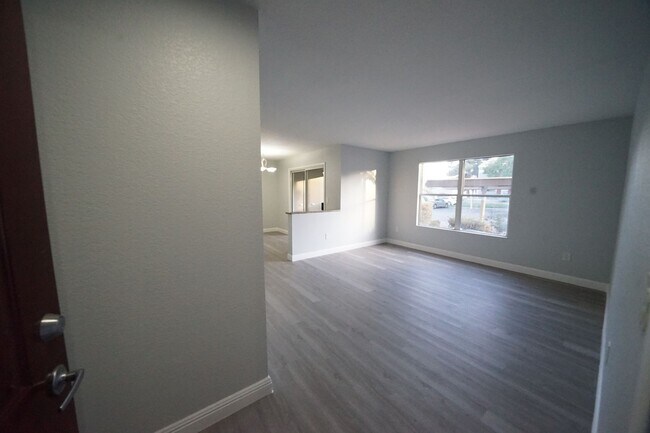 Foto del edificio - Showings Available 1/6/2024