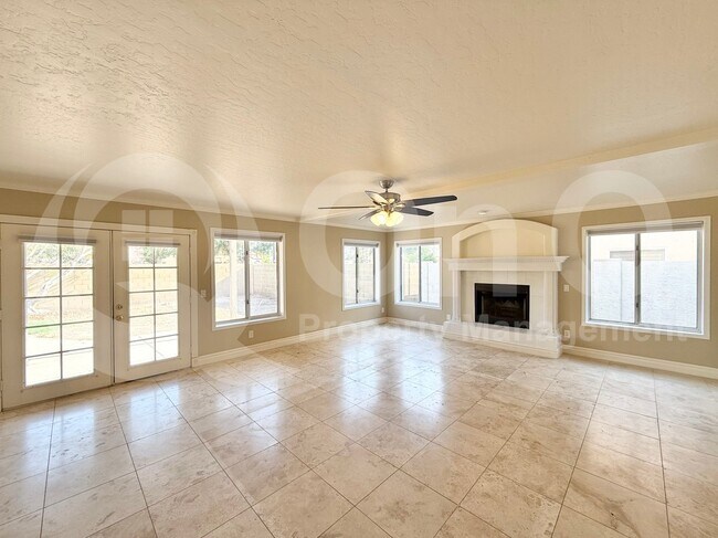 Foto del edificio - 877 W Shellfish Dr