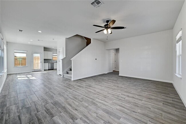 Building Photo - 9701 Grapevine Leaf Dr