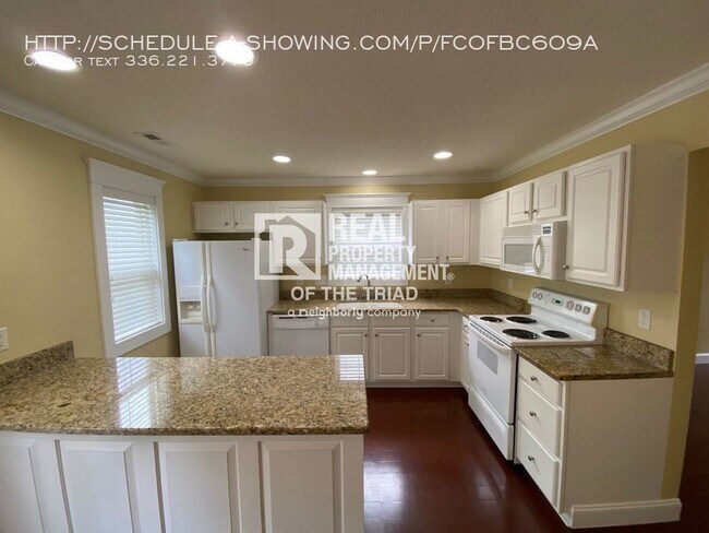 Building Photo - 6329 Hibiscus Ct
