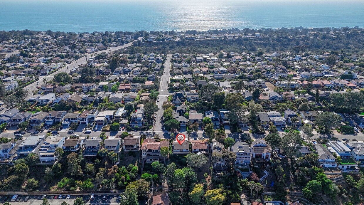 Foto principal - Beautiful 4 bed/2.5 bath house in Del Mar